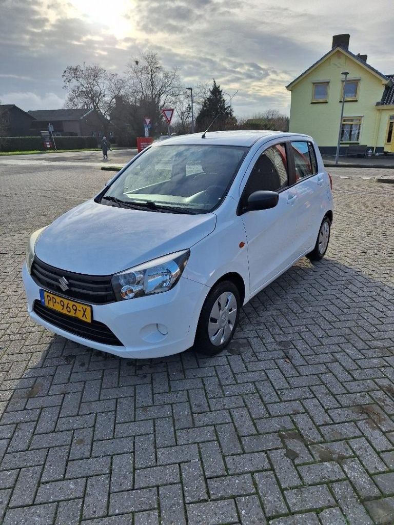 Suzuki Celerio 1.0 Dualjet 50KW 2017 Wit, Auto's, Suzuki, 400 kg, Origineel Nederlands, 400 kg, Handgeschakeld
