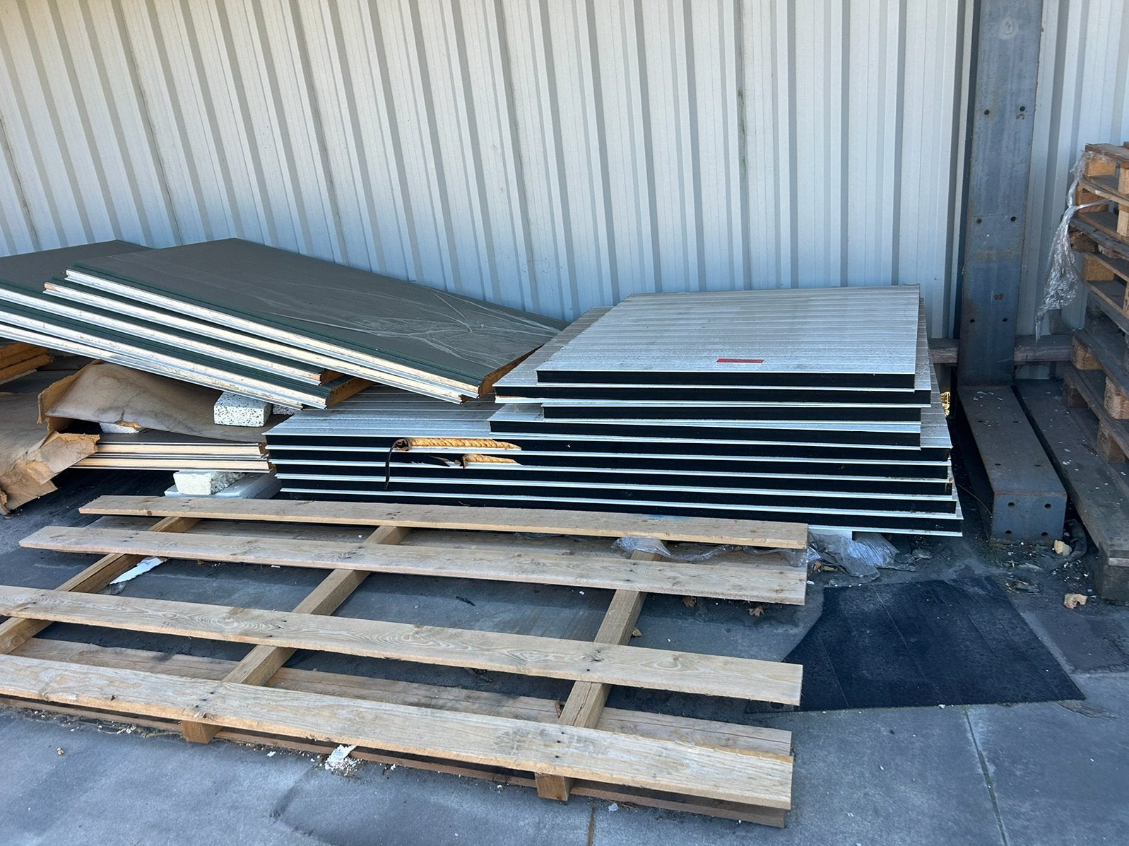Sandwichpanelen, vijverpanelen, wandpanelen, Ophalen of Verzenden, Zo goed als nieuw, IJzer