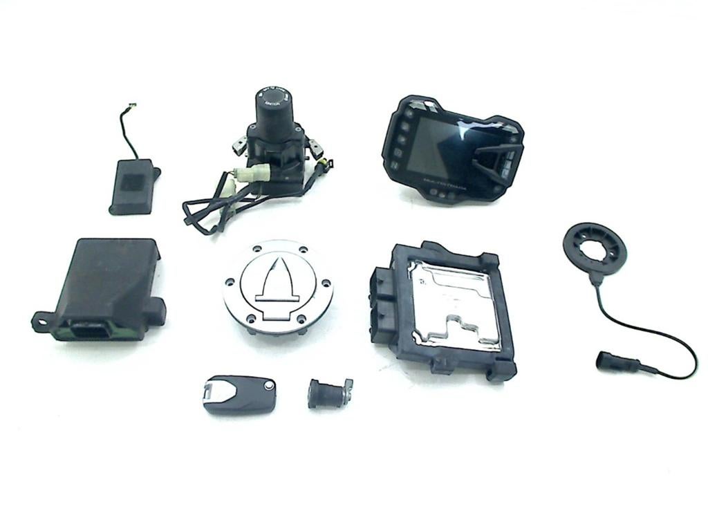 Slotenset Multistrada 1200 S 2015-2017 (MTS1200 1200S) 2015, Cama Motorparts, Gebruikt, Info@cama-motorparts.nl, P.J. Troelstraweg 8, MAASSLUIS 3144 CX, Zuid Holland, , Nederland