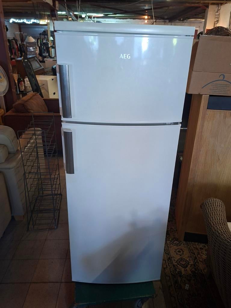 AEG Koel-vriescombinatie - Wit, Ophalen, 150 tot 200 liter, Gebruikt, Met aparte vriezer