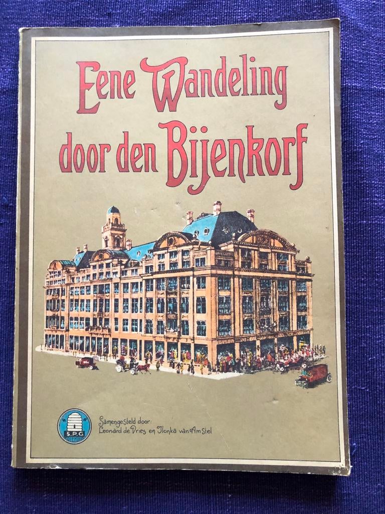 Eene Wandeling door den Bijenkorf - Historisch Boek, Ophalen of Verzenden, Zo goed als nieuw