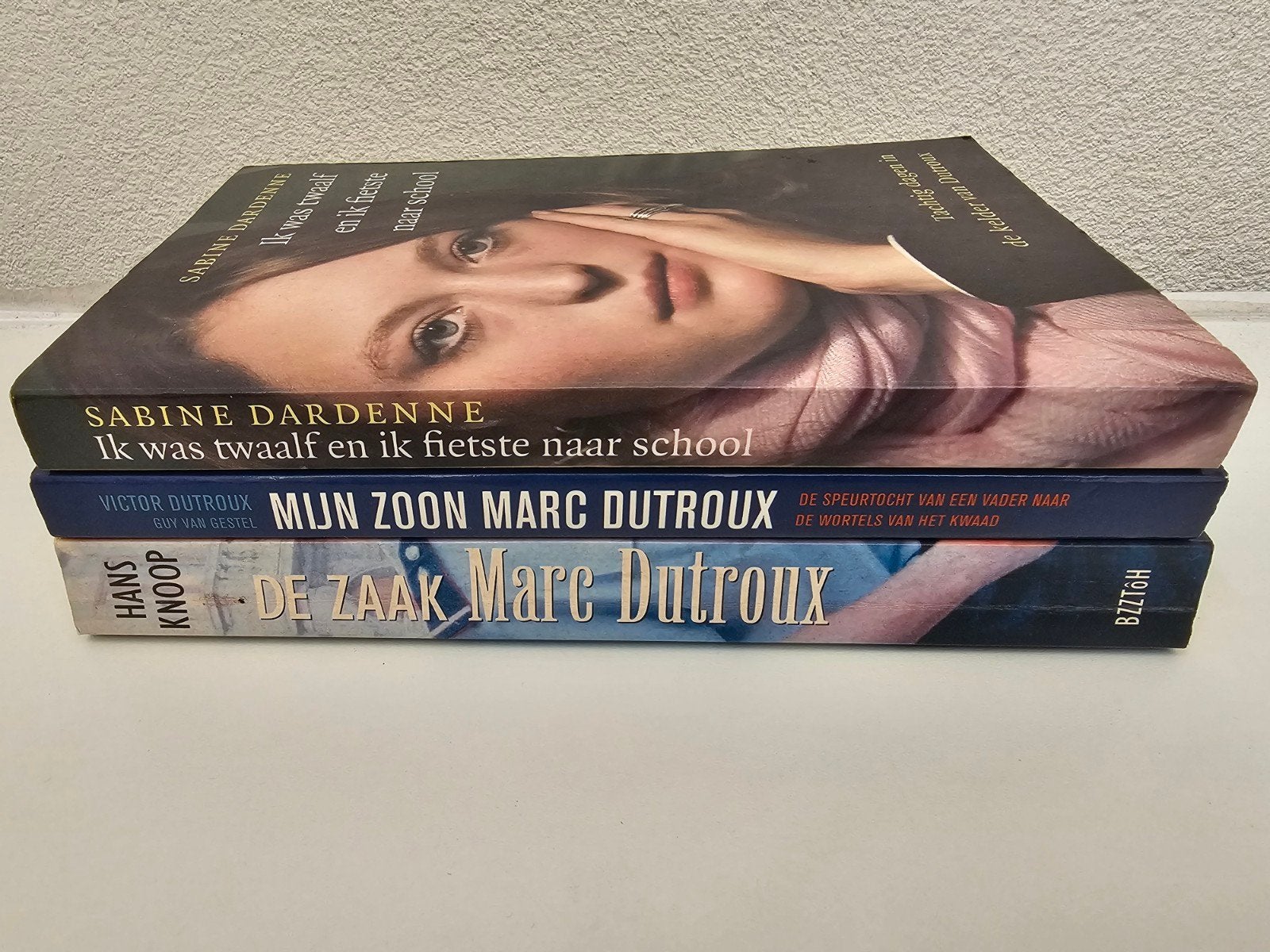 Boeken over de zaak Marc Dutroux en Sabine Dardenne, Boeken, Ophalen of Verzenden, Gelezen, Sabine Dardenne, Victor Dutroux, Hans Knoop