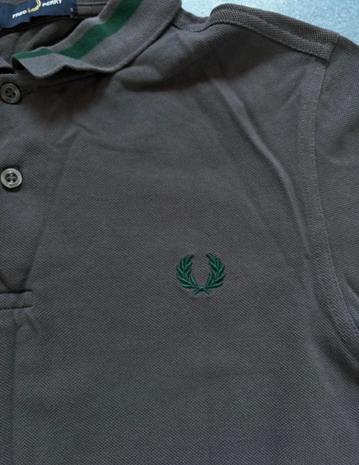 Fred Perry, Ophalen of Verzenden, Zo goed als nieuw, Maat 46 (S) of kleiner, Grijs