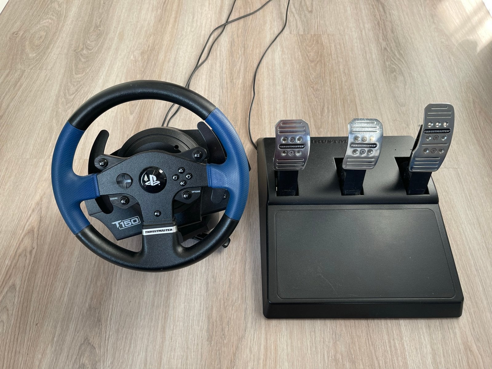 Trustmaster T150 Pro Racestuur + Pedalen voor Playsation, Spelcomputers en Games, Spelcomputers | Sony PlayStation Consoles | Accessoires