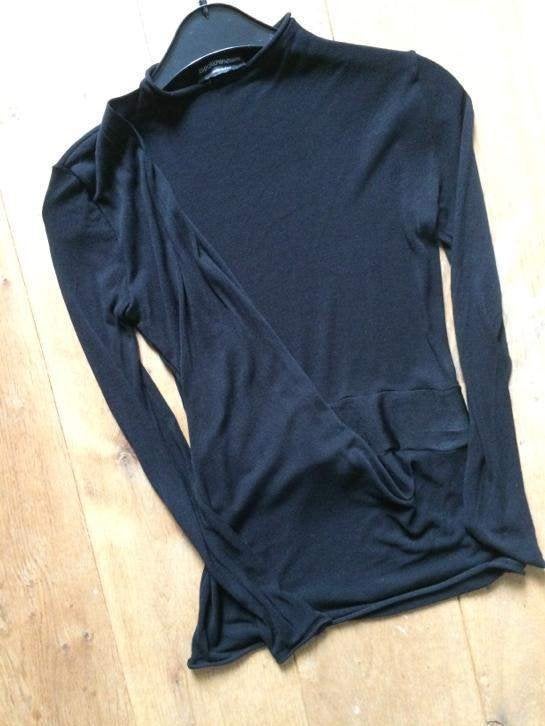 Mooie zwarte Emporio Armani top - maat S, Kleding | Dames, Armani, Zwart, Ophalen of Verzenden, Zo goed als nieuw