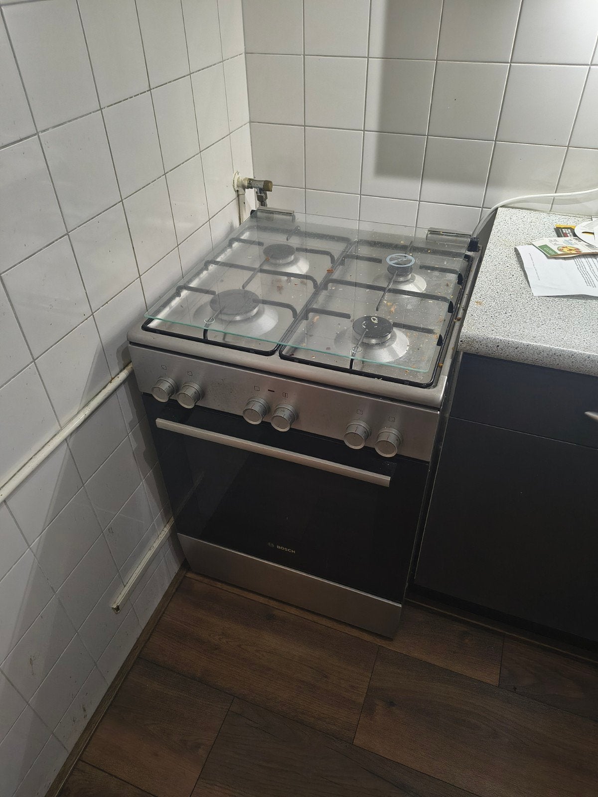 ophalen voor 19 ok - Vrijstaand gasfornuis met oven - Zelf, Witgoed en Apparatuur, Gebruikt, Gas, Vrijstaand, 85 tot 90 cm