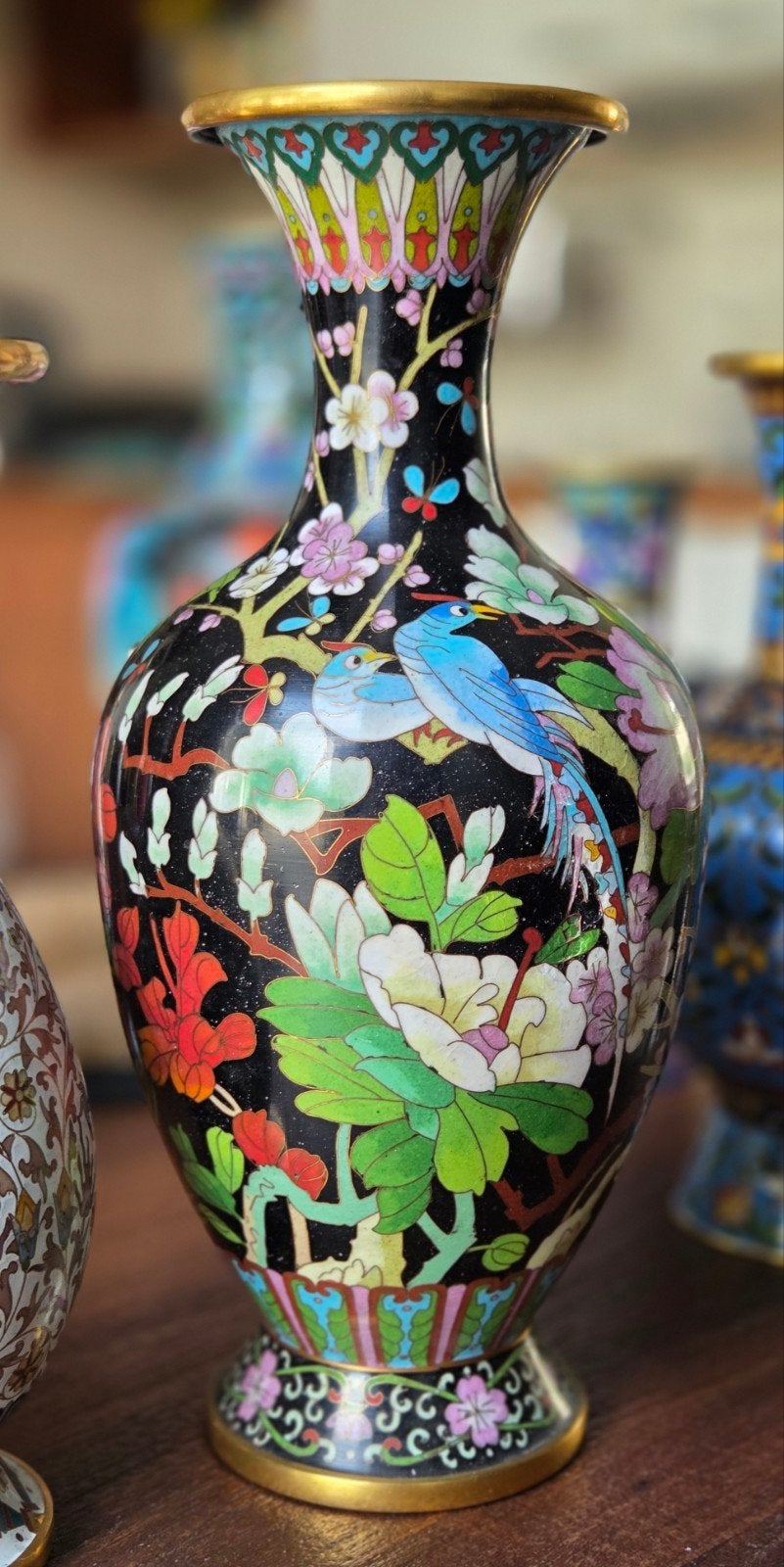 Cloisonné vaas met vogel en bloemmotieven, Ophalen of Verzenden