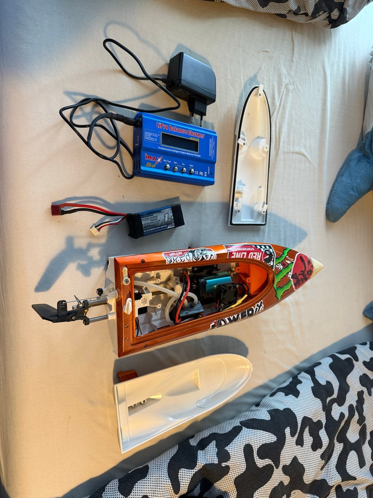 RC Speedboot met Lipo Batterij en Lader, Ophalen, Gebruikt, Groter dan 1:32, Overige merken
