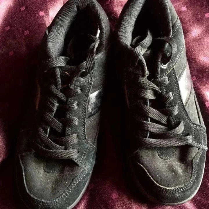 Zwarte skate sneakers van V-action 38 nu voor 9,99€, Kleding | Dames, V-action, Zwart, Ophalen of Verzenden, Sneakers of Gympen