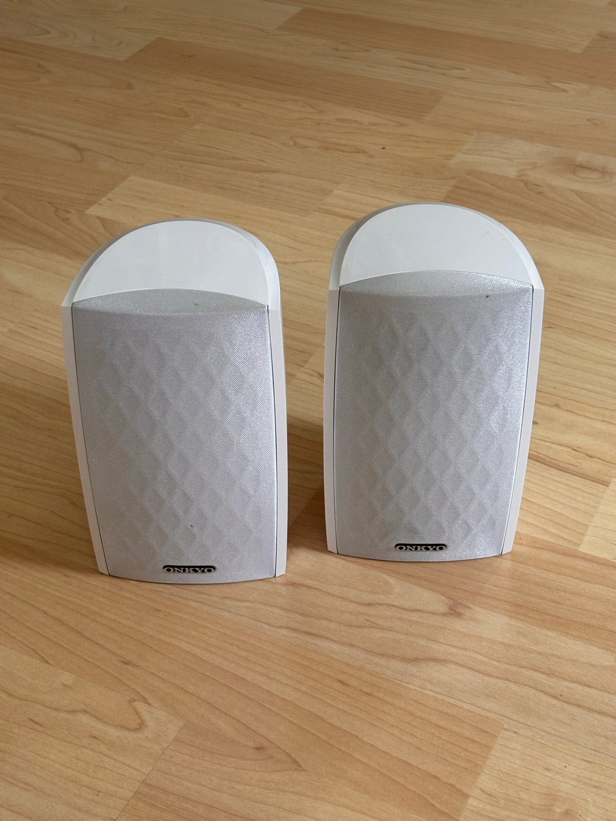 ONKYO SKM-648 Speakers - Compacte en krachtige set, Audio, Tv en Foto, Luidsprekers, Zo goed als nieuw, Boekenplank luidspreker
