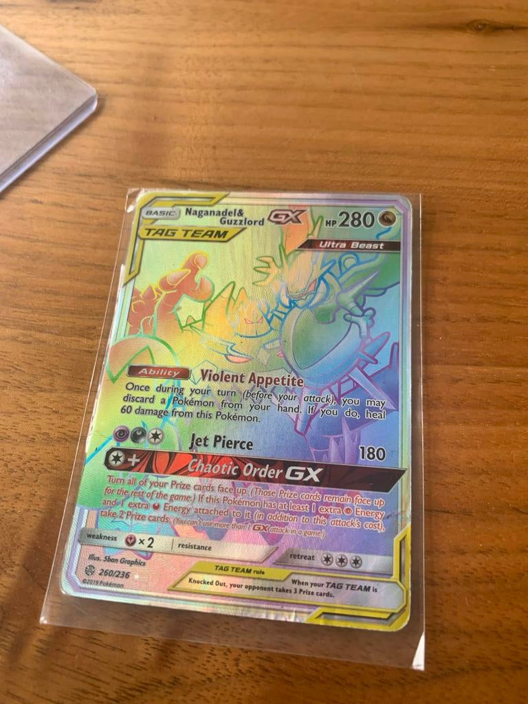 Naganadel & Guzzlord GX TAG TEAM Holofoil Pokémon Kaart, Ophalen of Verzenden, Gebruikt, Losse kaart, Foil