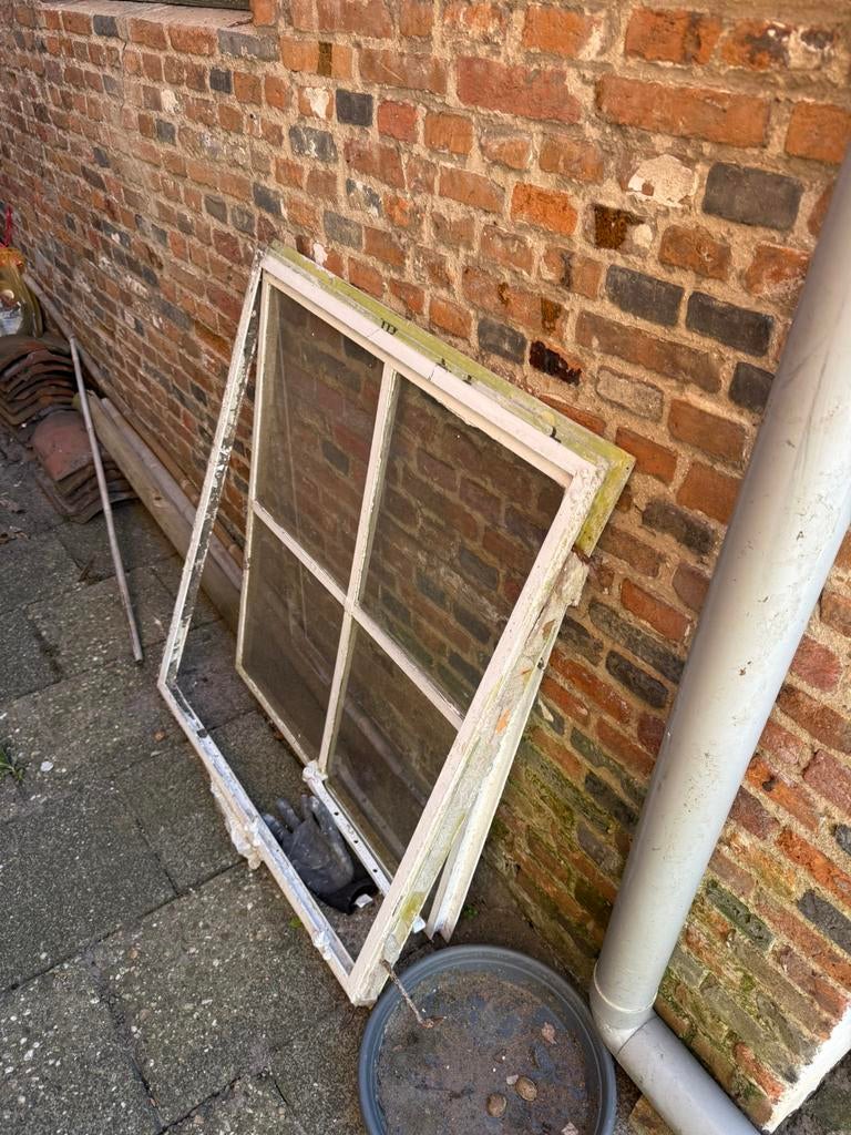 Gratis oud ijzer, Ophalen, Zo goed als nieuw, Minder dan 80 cm, Gevelraam of Ruit