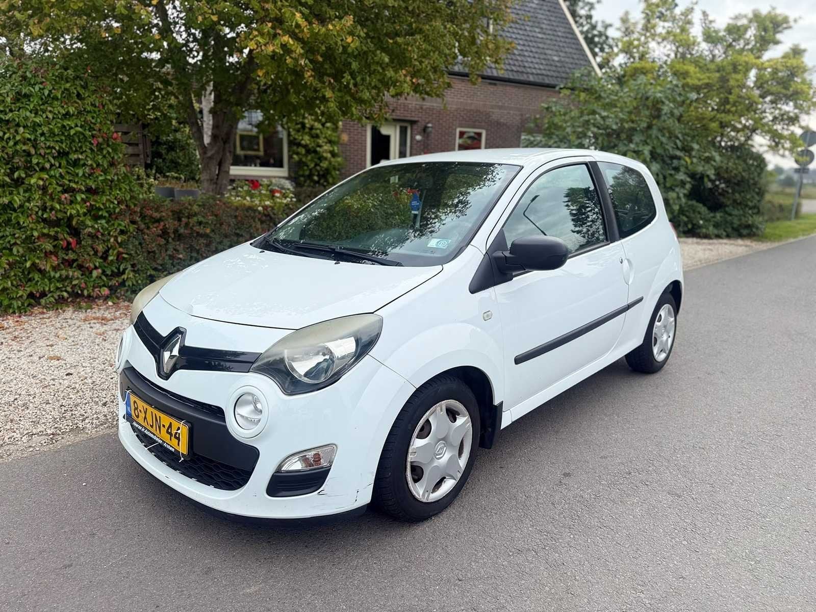 Renault - Twingo - 1.2 16V Parisienne - 2014 - 8-XJN-44, Auto's, Voorwielaandrijving, Twingo, Gebruikt, 4 cilinders