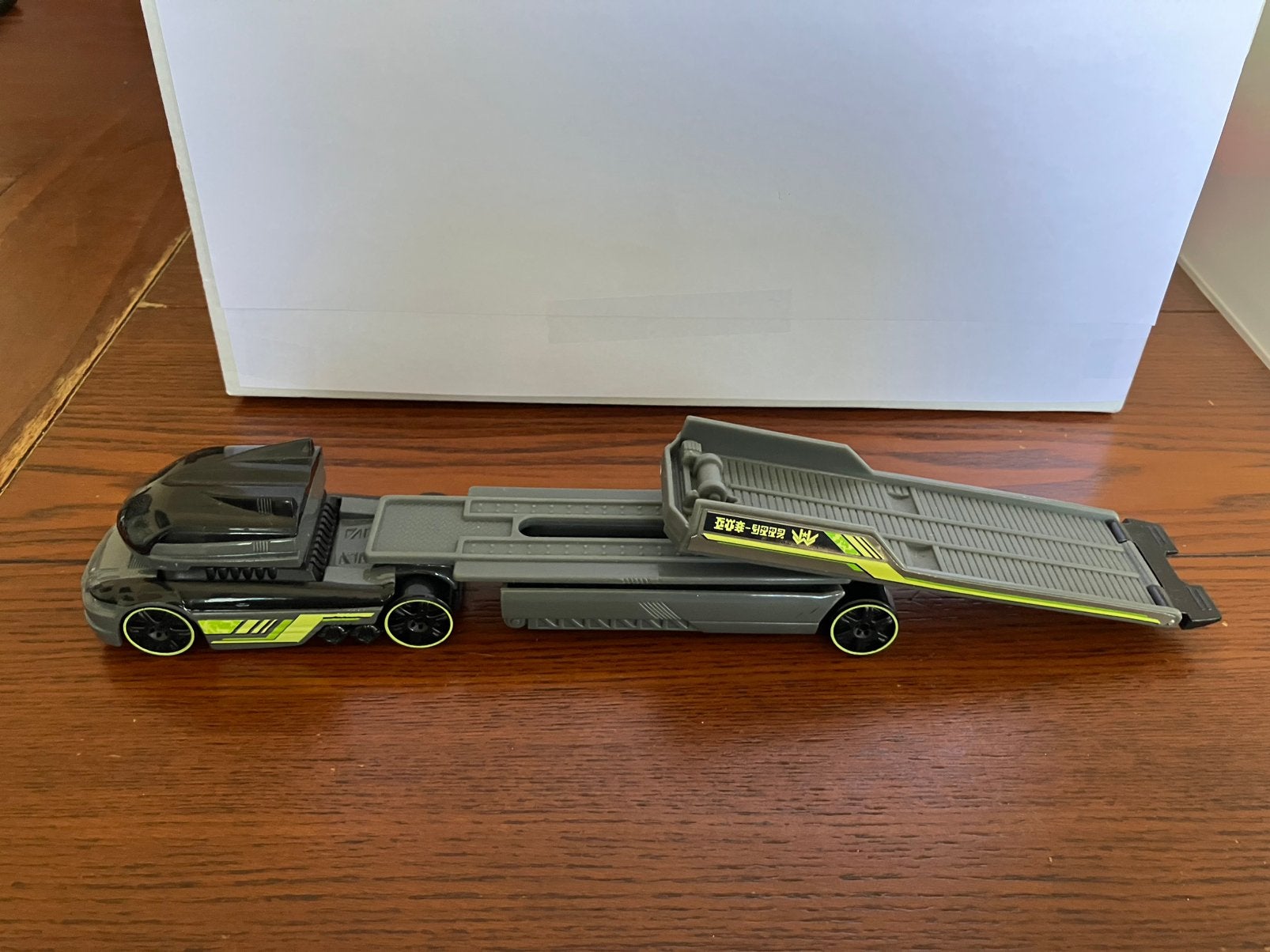 Hot Wheels Combat Hauler, Ophalen of Verzenden, Gebruikt