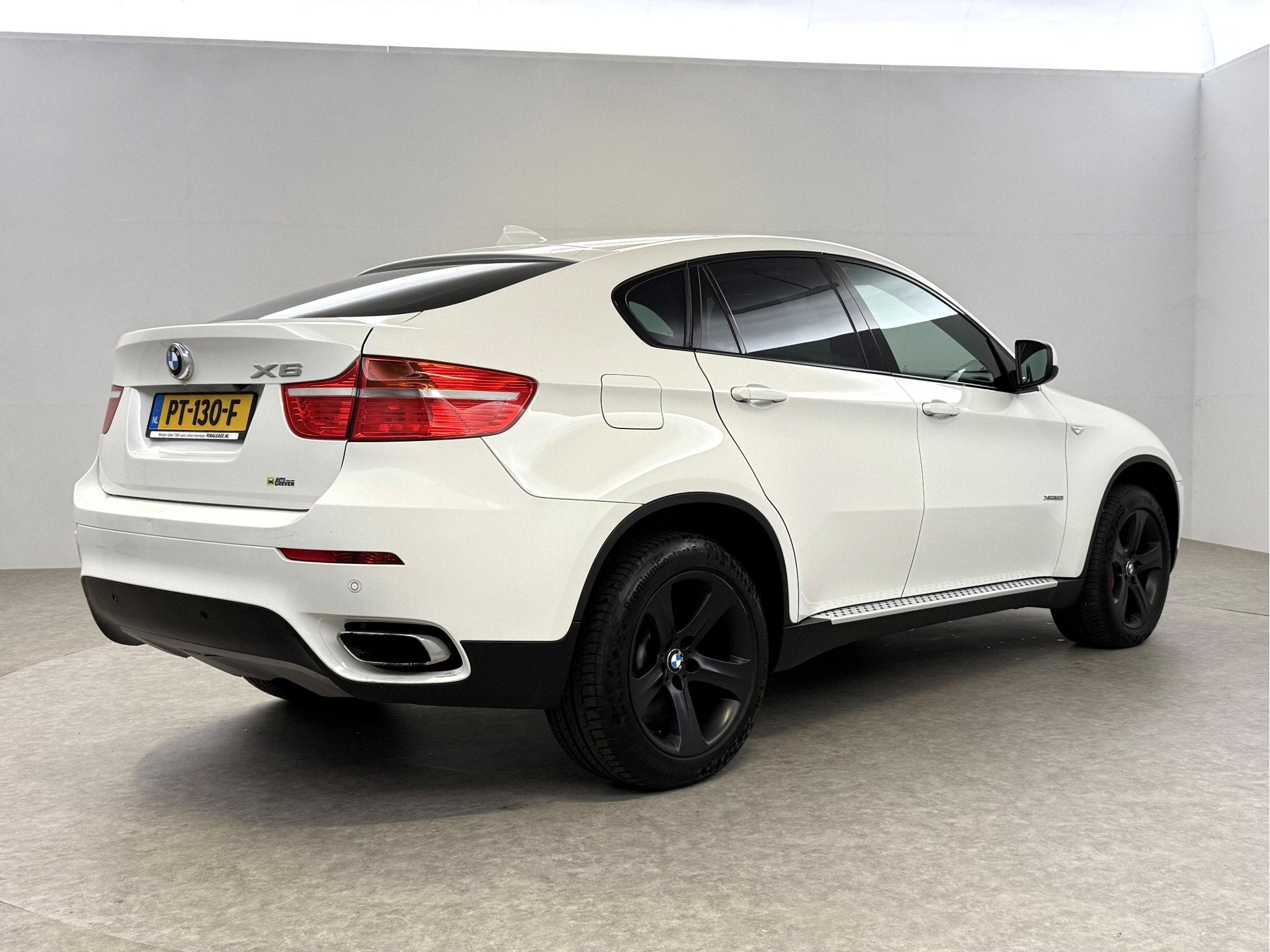Foto 11 van BMW X6 xDrive High Executive 408PK | Youngtimer | Camera | M