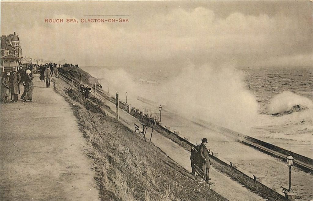 379-083-031 Clacton on Sea Rough Sea, Verzenden, Voor 1920, Engeland
