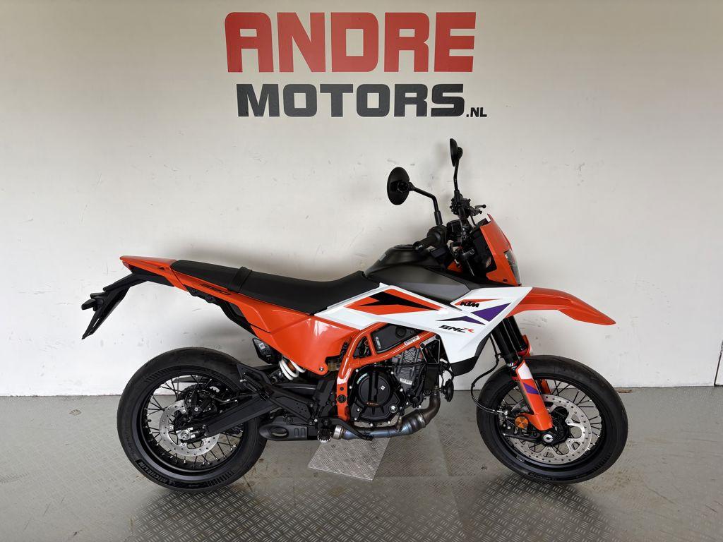 KTM 390 SMC R, Motoren, Bedrijf, SuperMoto