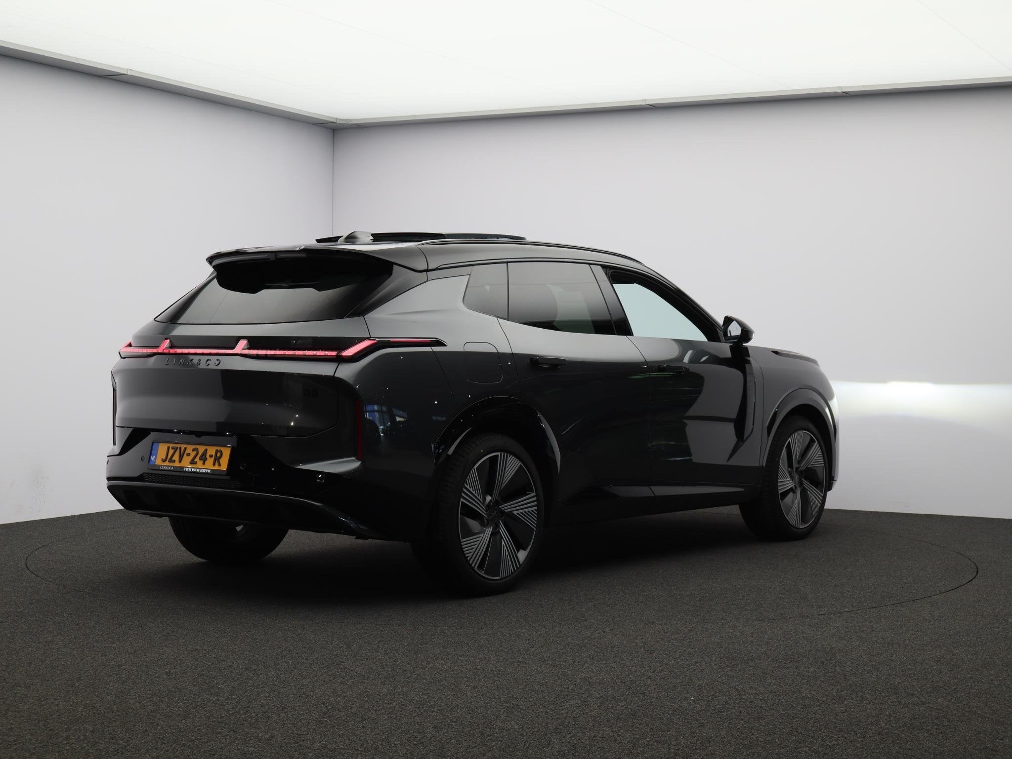 Lynk & Co 08 1.5 More / Panoramadak / 360 Camera / Harman Ka, 4 cilinders, 2087 kg, Bedrijf, SUV of Terreinwagen