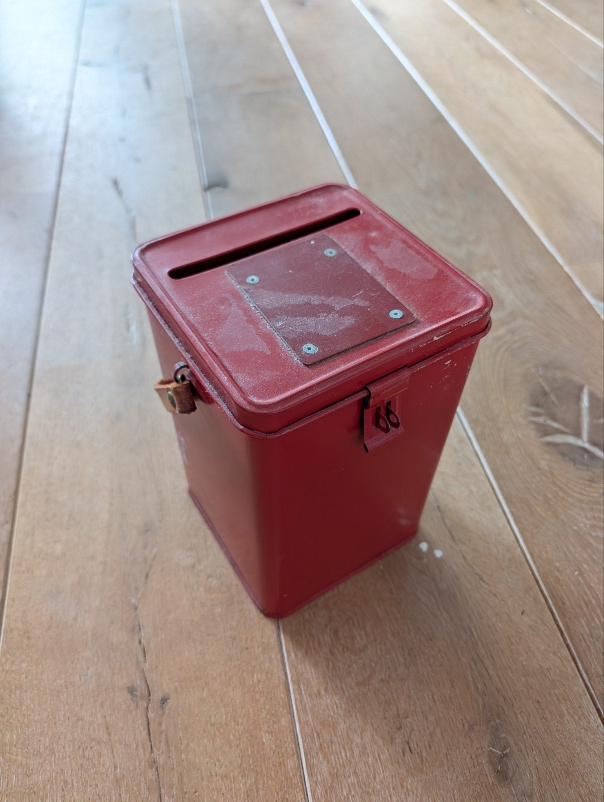 Vintage Collectebus - Rode Metalen Spaarpot, Ophalen of Verzenden