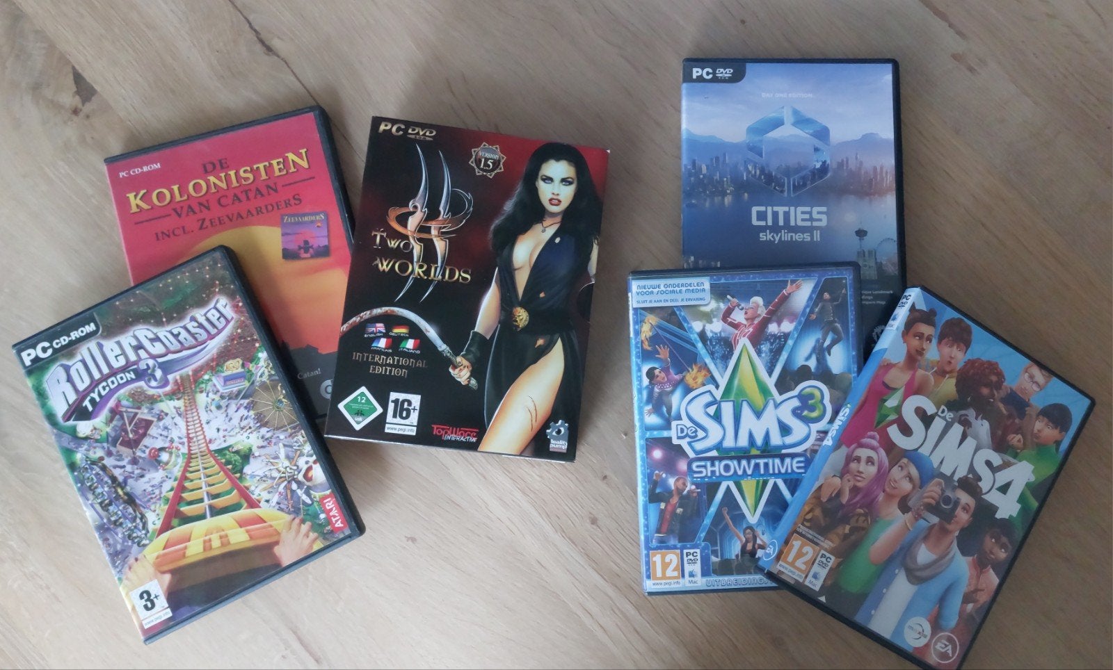 Doos met 97 pc cd-rom games, 1 speler, Ophalen, Zo goed als nieuw, Vanaf 3 jaar