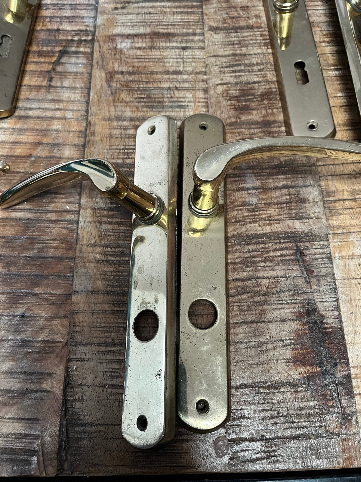 Messing deurbeslag - Klinken en slotplaten, Ophalen, Gebruikt, Koper of Messing, Klink of Kruk