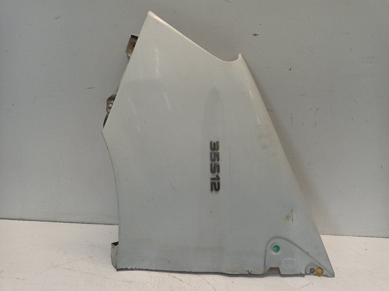 Voorscherm links Iveco New Daily, Onderdelen@venauto.nl, Van der Ven Autorecycling B.V., Gebruikt, Ettenseweg 76, 4706 PB Roosendaal, The Netherlands