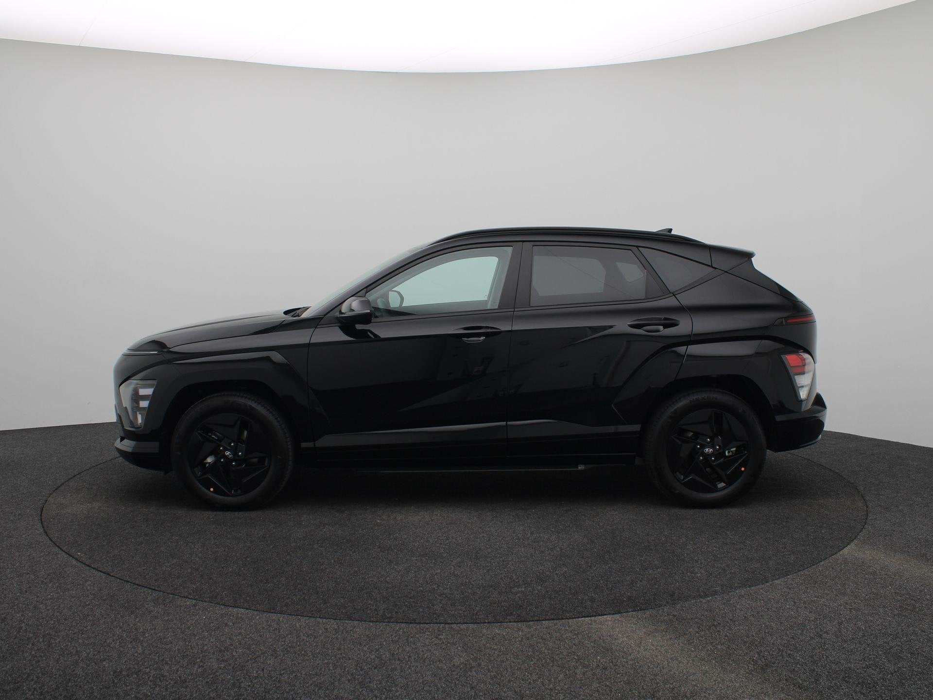 Hyundai Kona Electric Long Range Pure Edition 64.8 kWh | Stu, Auto's, Hyundai, 12 maanden, Stof, Gebruikt, Zwart