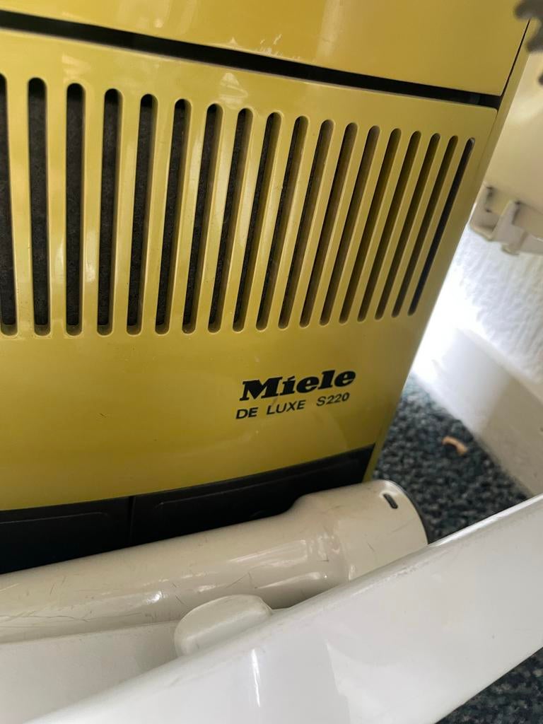 Miele DE LUXE S220 Stofzuiger - Vintage en Functioneel, Witgoed en Apparatuur, Stofzuigers, Gebruikt, Stofzuiger, Minder dan 1200 watt