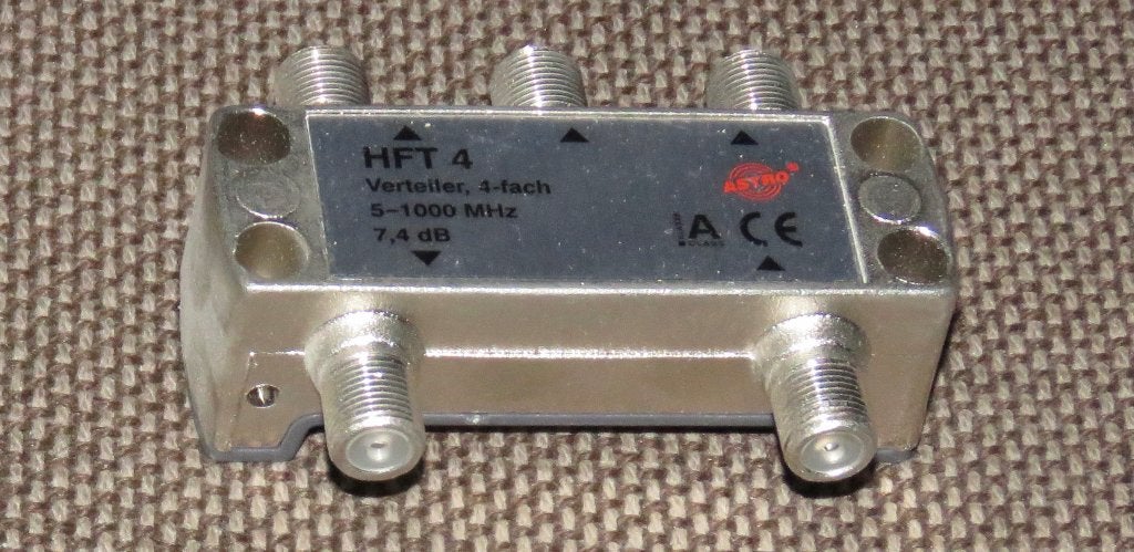Astro HFT 4 Coaxiale verdeler 5-1000 MHz, 4-voudig, Ophalen of Verzenden, Gebruikt, Minder dan 2 meter, Coaxiale kabel