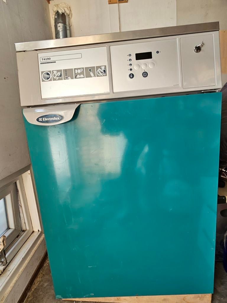 Zeer goede professionele XXL Electrolux wasdroger T4190, Ophalen, Zo goed als nieuw, 85 tot 90 cm
