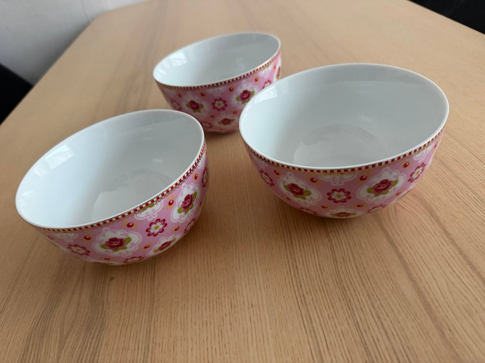 3 Roze Kommen pip studio, Huis en Inrichting, Ophalen, Keramiek, Zo goed als nieuw, Kom(men)