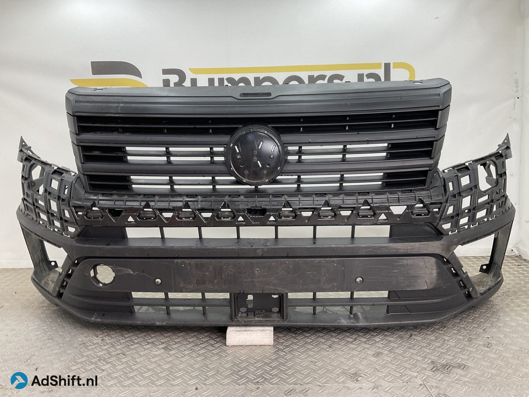 Bumper Volkswagen Crafter 7C0 17-22 7C0807221B Voorbumper G5, Bumper