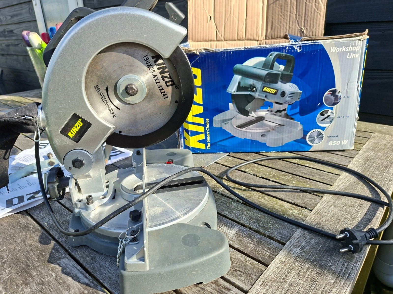 Kinzo Afkortzaag 850W - Zo goed als nieuw, Doe-het-zelf en Verbouw, Gereedschap | Zaagmachines, Kinzo, 600 tot 1200 watt, Ophalen of Verzenden