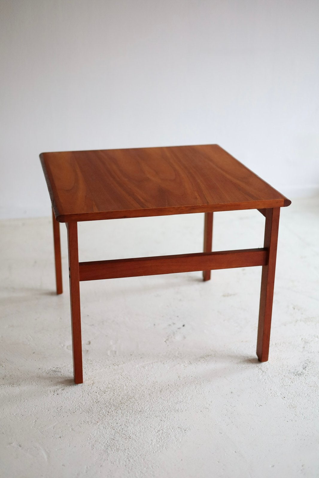 Capella salontafel, Illum Wikkelso voor Niels Eilersen, Design, Vierkant, Zo goed als nieuw, L von Bönninghausenstraat 37, 7651AA Tubbergen