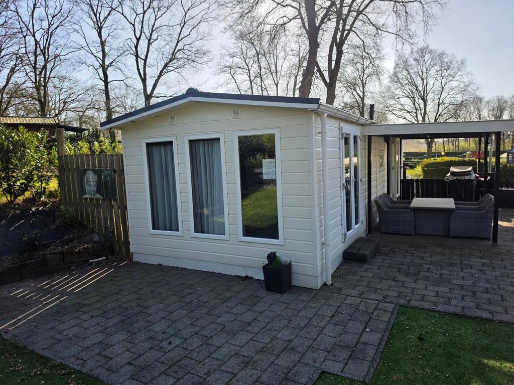 Chalet op camping Roland, bouwjaar 2012