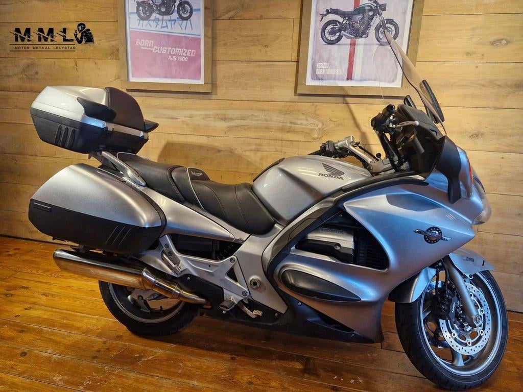 HONDA ST 1300 PAN EUROPEAN (bj 2007), Motoren, Motoren | Honda, HONDA, 4 cilinders, Motorrijbewijs A, Bedrijf