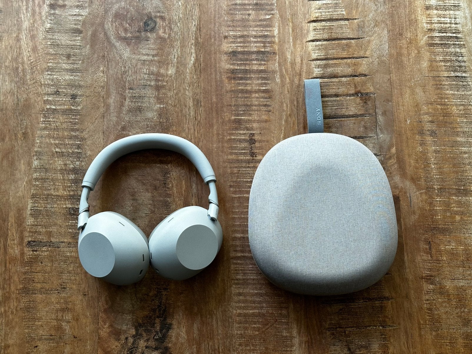 Sony WH-1000XM6 White