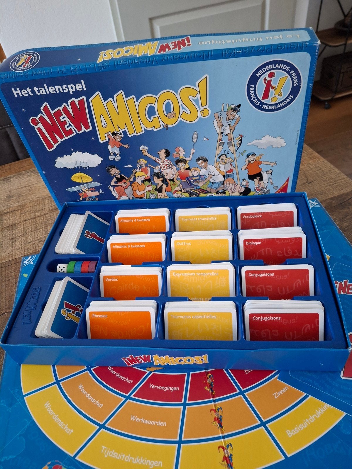New amigos talenspel Nederlands frans, Ophalen of Verzenden, Zo goed als nieuw