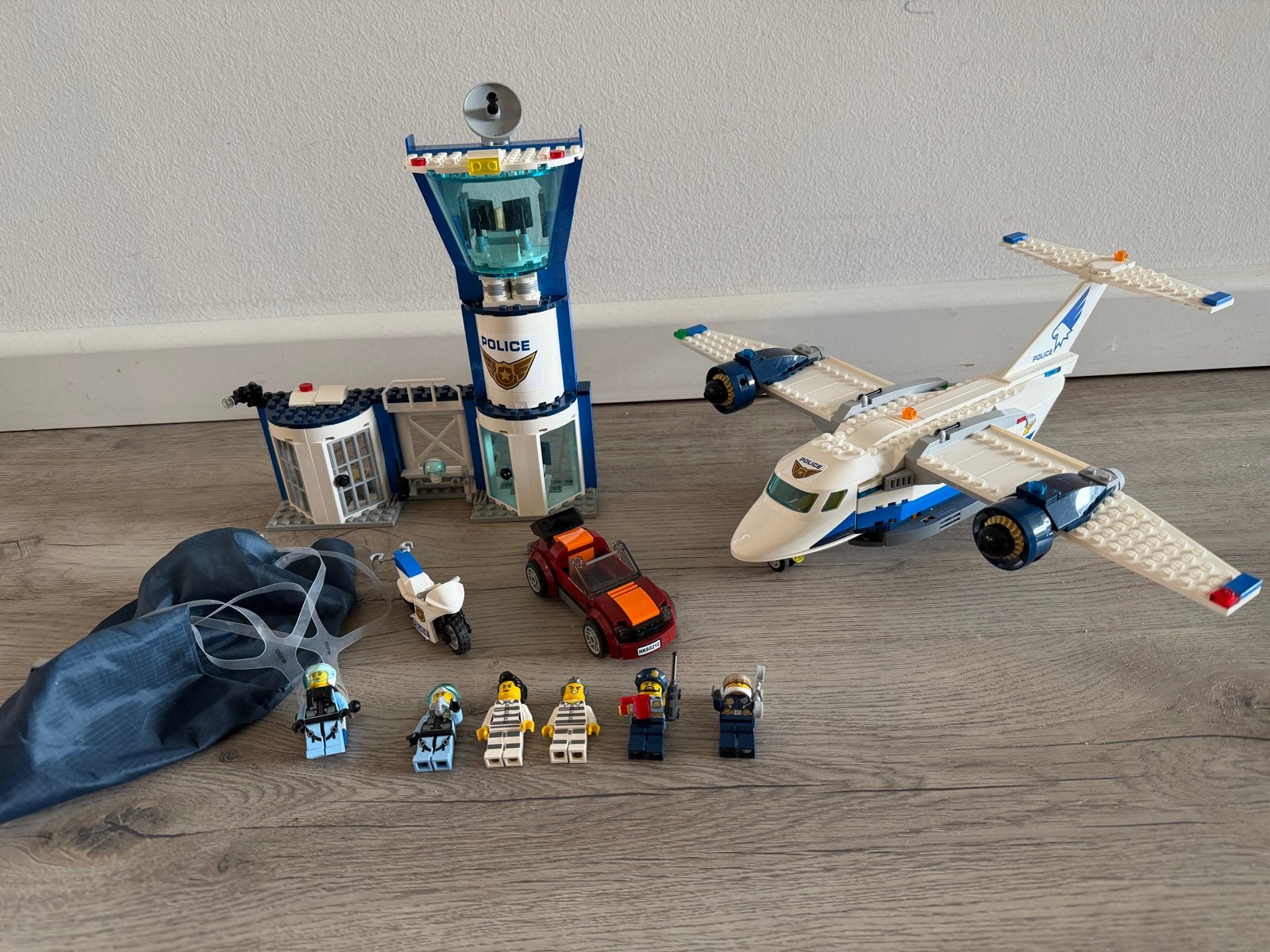 Lego City Luchtpolitie luchtmachtbasis 60210, City, Lego, Compleet, Ophalen of Verzenden