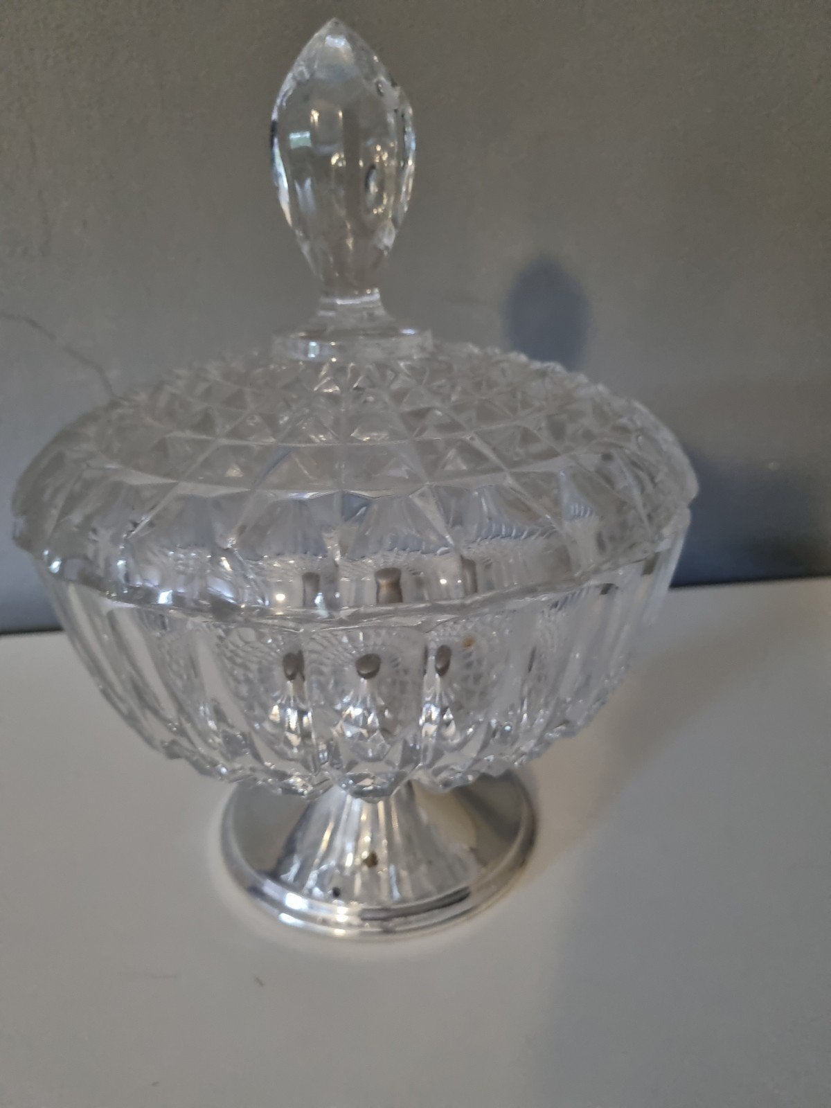 Kristallen Bonbonnière met Zilveren Voet, Antiek en Kunst, Antiek | Glas en Kristal, Ophalen of Verzenden