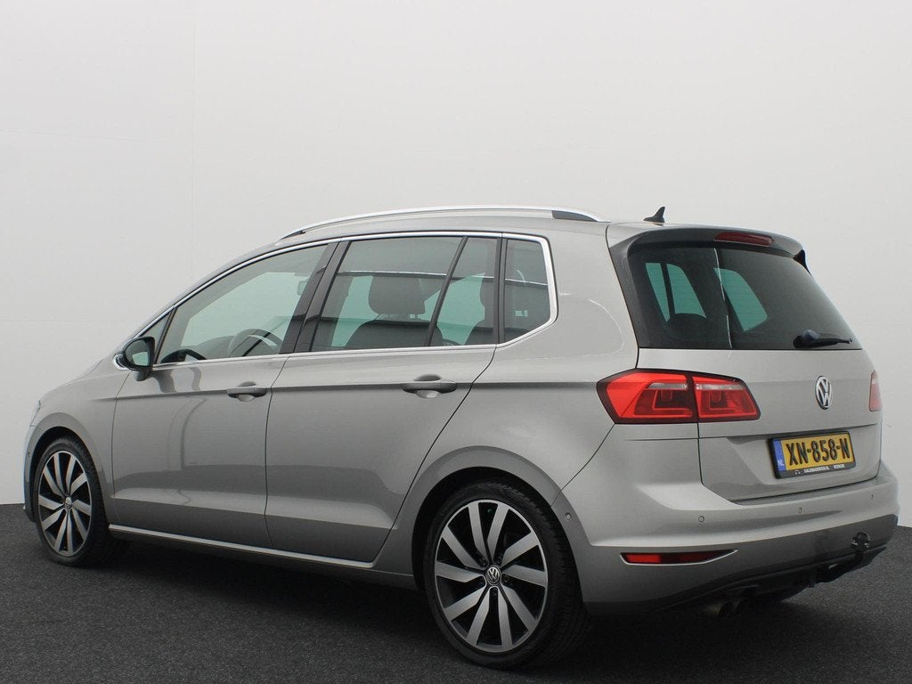 Volkswagen Golf Sportsvan 1.4 TSI Highline AUTOMAAT / TREKHA, Gebruikt, 4 cilinders, 1283 kg, Alcantara
