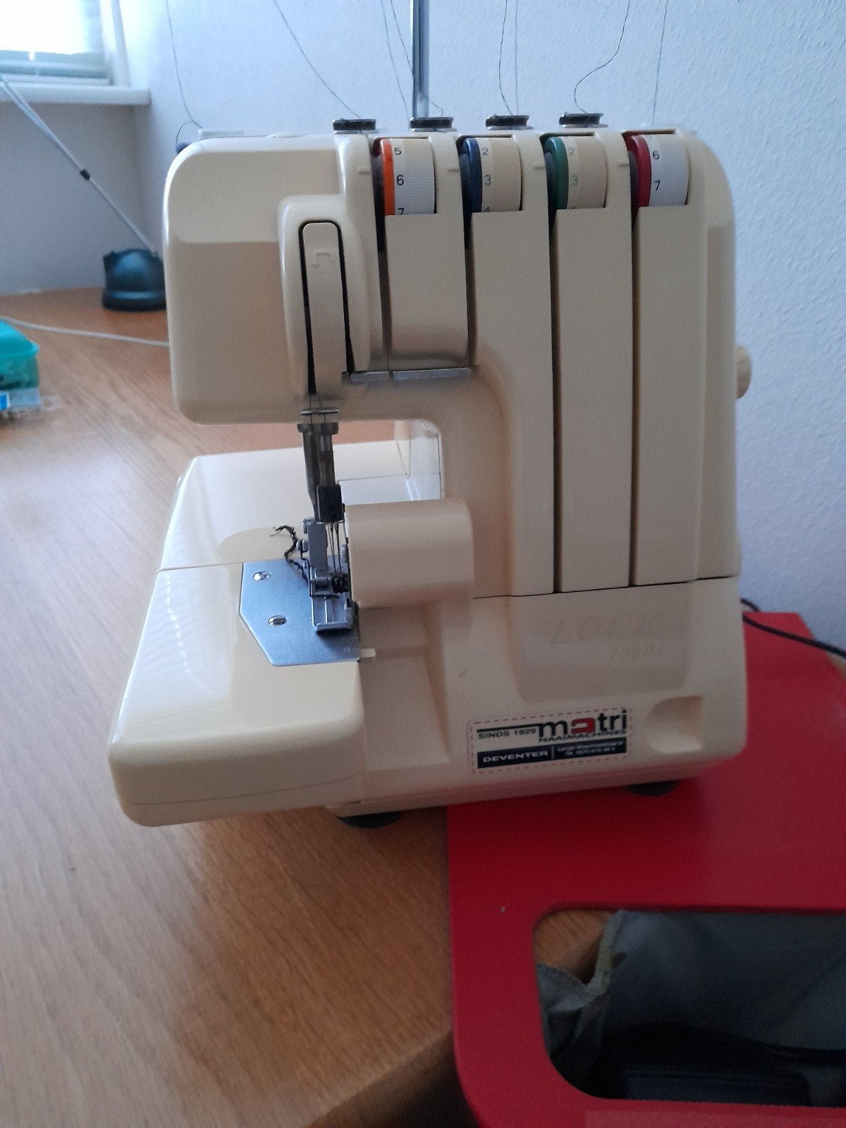 Matri Lockmachine 730DA met accessoires, Ophalen