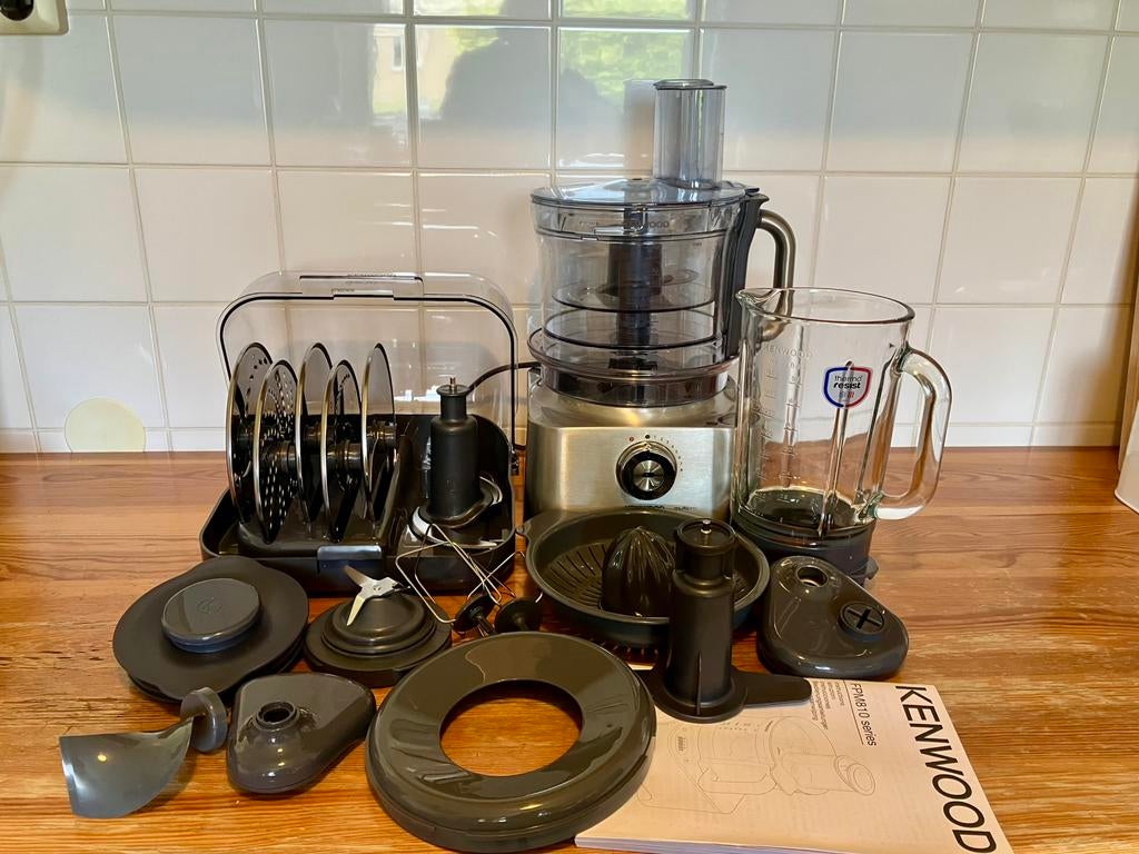 Keukenmachine Kenwood multipro FPM810 series ZGAN compleet, Witgoed en Apparatuur, Keukenmixers, 4 liter of meer, Ophalen, Zo goed als nieuw