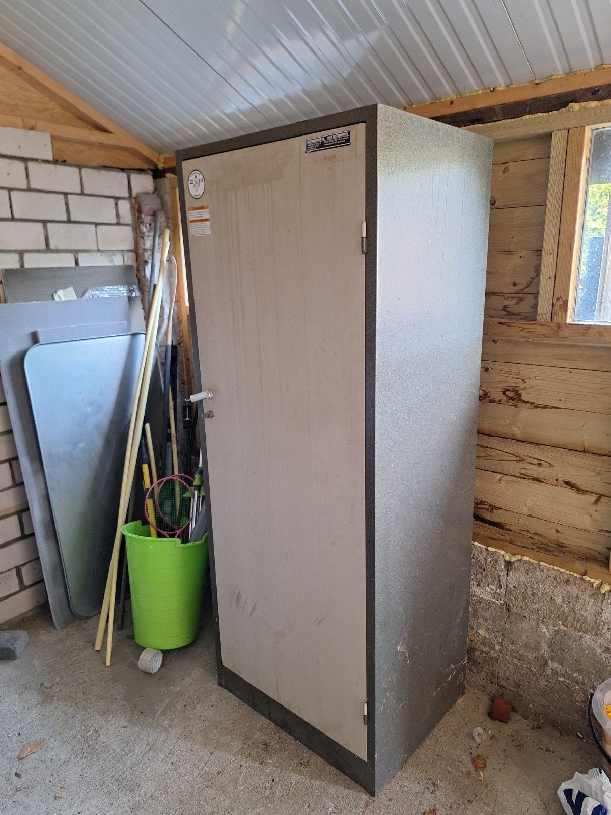 Degelijke stalen kast 70x55x180 afsluitbaar, Huis en Inrichting, Ophalen