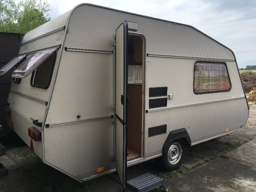 Kip Caravan De Luxe KL 40 EK (1986), Caravans en Kamperen, Rondzit, Kip, Luifel, Tot en met 3
