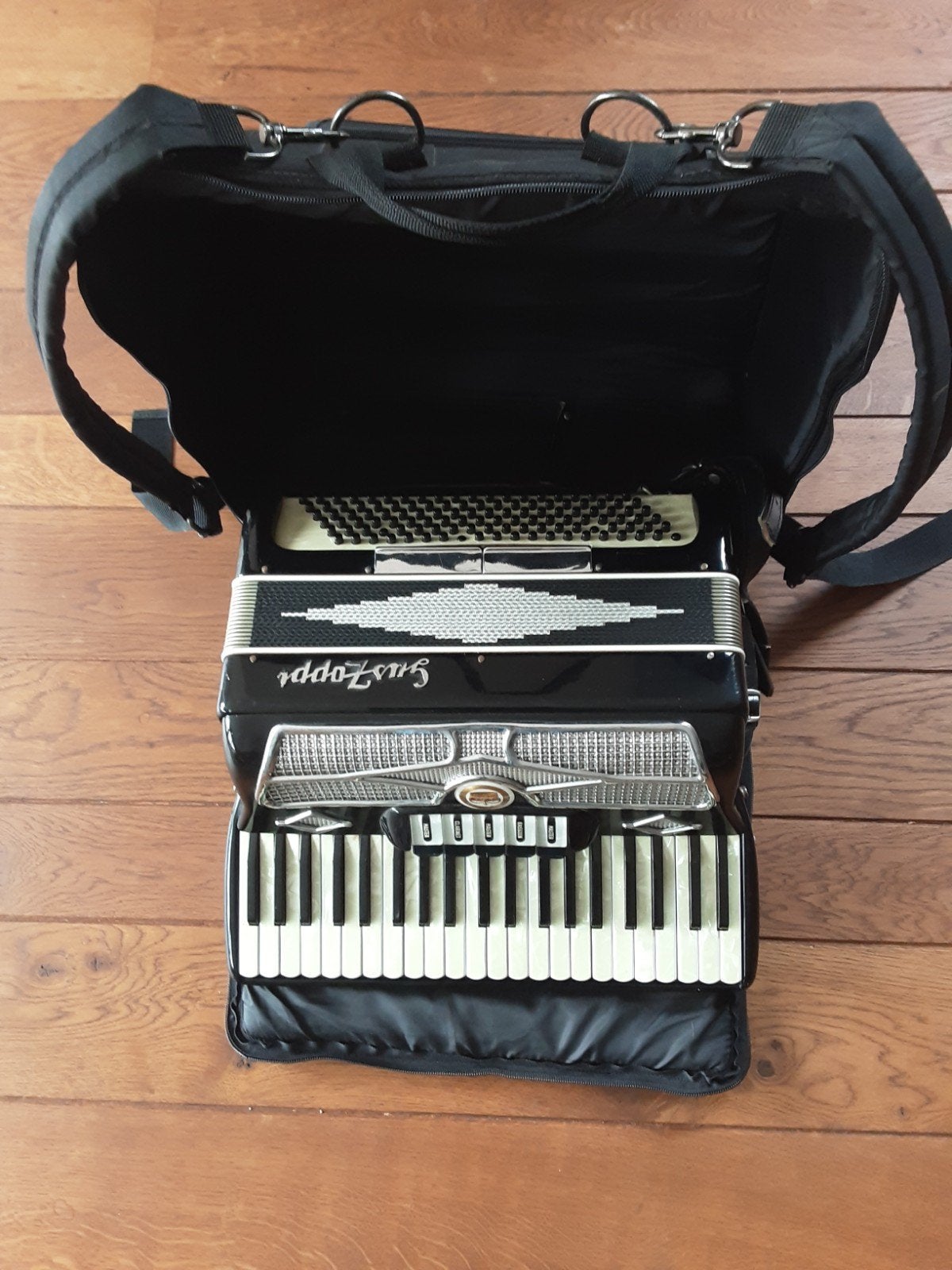 GusZoppi accordeon, Ophalen, Gebruikt, 120-bas, Overige merken