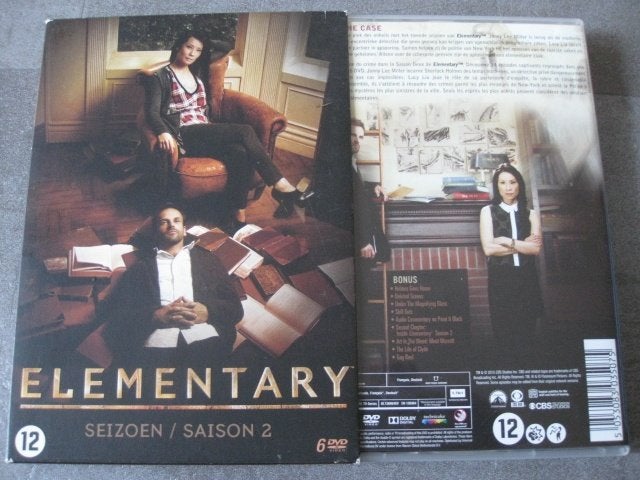 ELEMENTARY - SEIZOEN 2: BACK ON THE CASE originele 6-DVD BOX, Vanaf 12 jaar, Ophalen, Zo goed als nieuw, Detective en Krimi