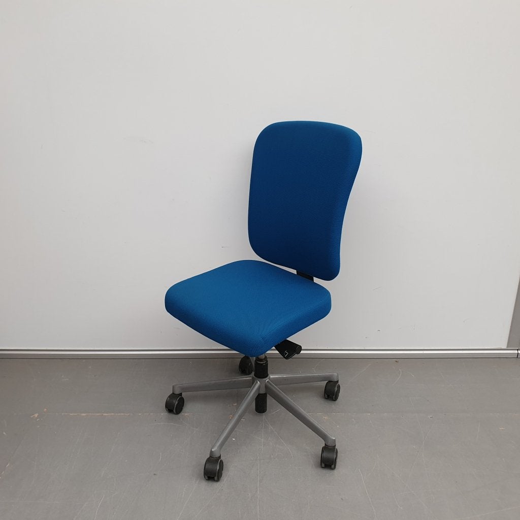 Ahrend 160 bureaustoel - blauwe stof, Niet ingevuld, Gebruikt, Niet ingevuld, Niet ingevuld
