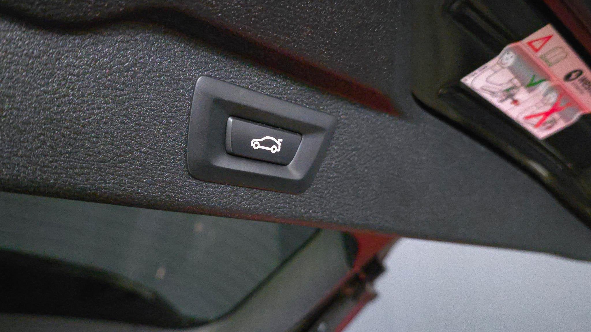 Foto 12 van BMW X5 M50d | Panorama | Memory-Seats | Breyton