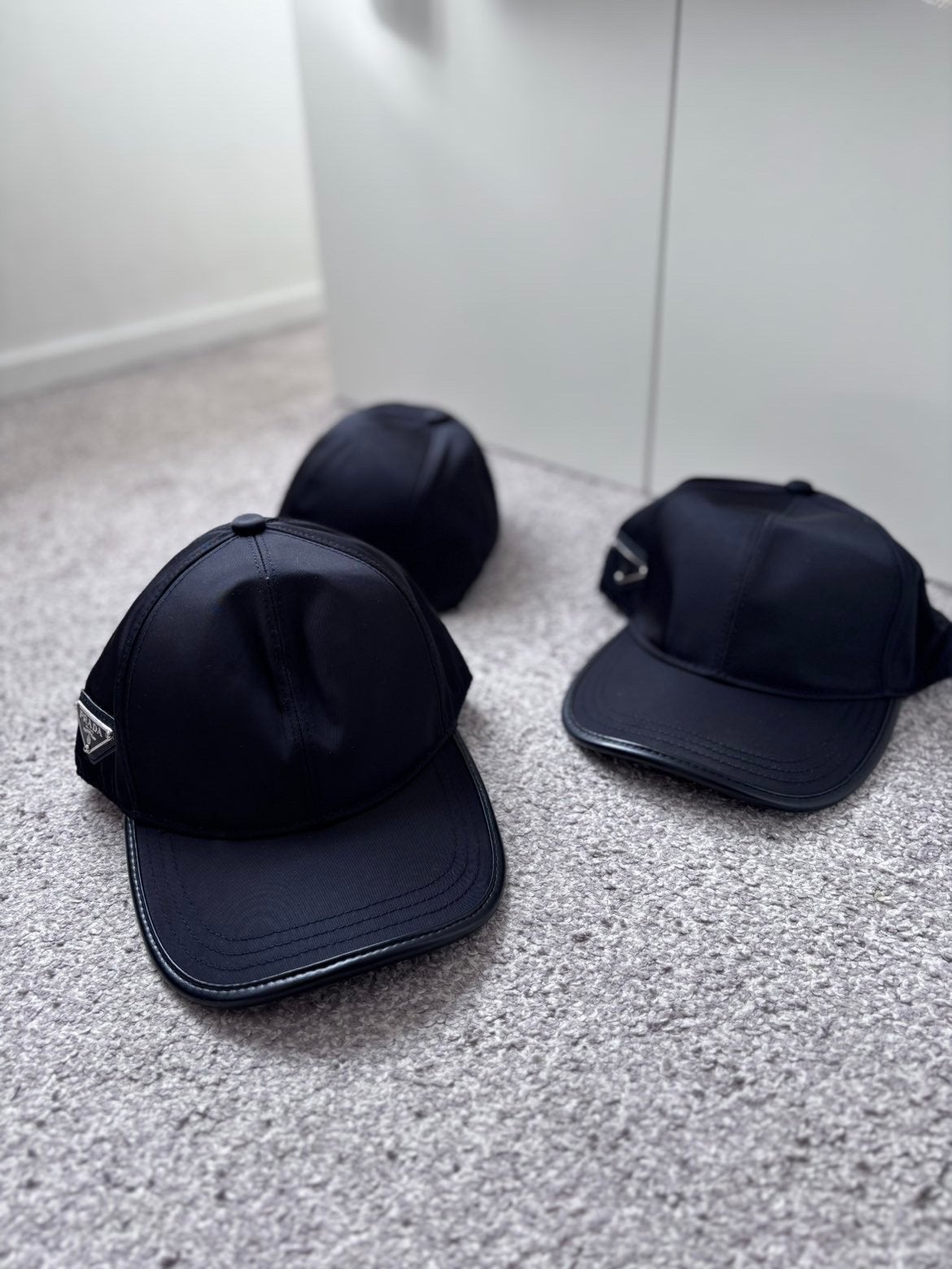 Prada pet - Zwart - Nieuw, Ophalen of Verzenden, Nieuw, One size fits all, Pet